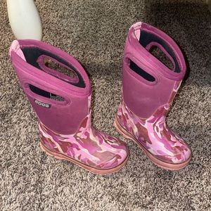Toddler Girls Bogs - size 9